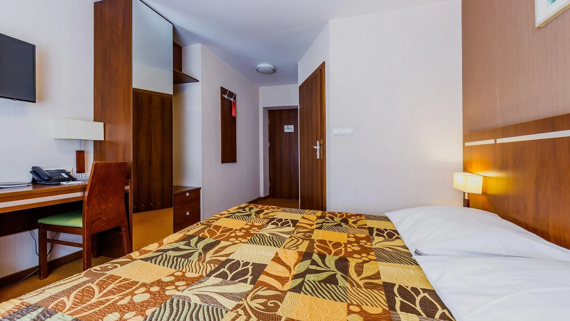 ***  Hotel Wyspianski Krakkó Lengyelország