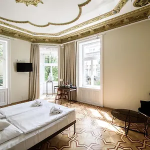 Home Aparthotel Apartmanhotel