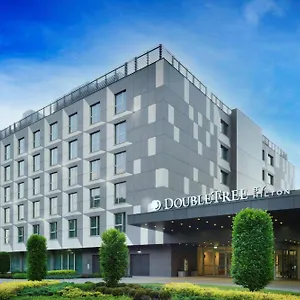 Doubletree By Hilton & Convention Center Szálloda